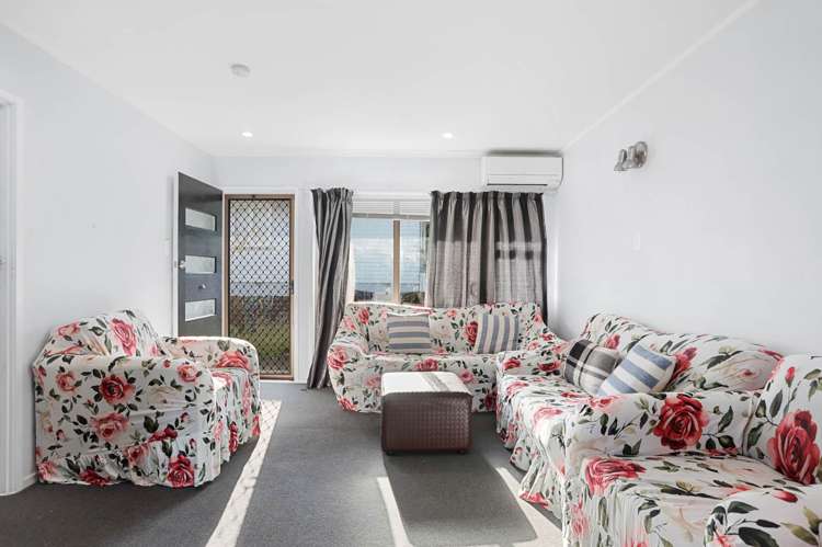 2/81 White Swan Road_4