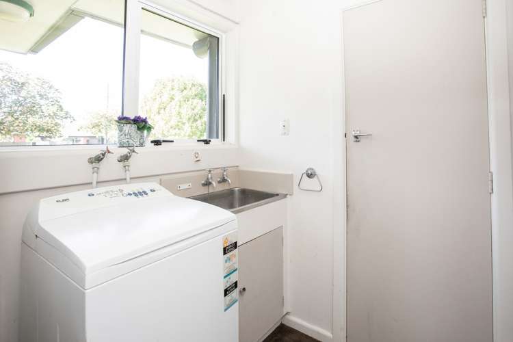 67 Moffat Drive Lincoln_15