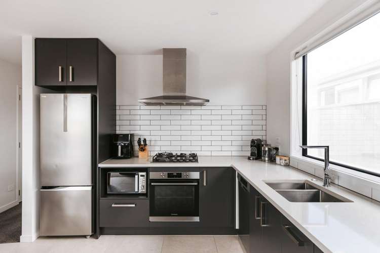 21 Tangaroa Place Poike_5