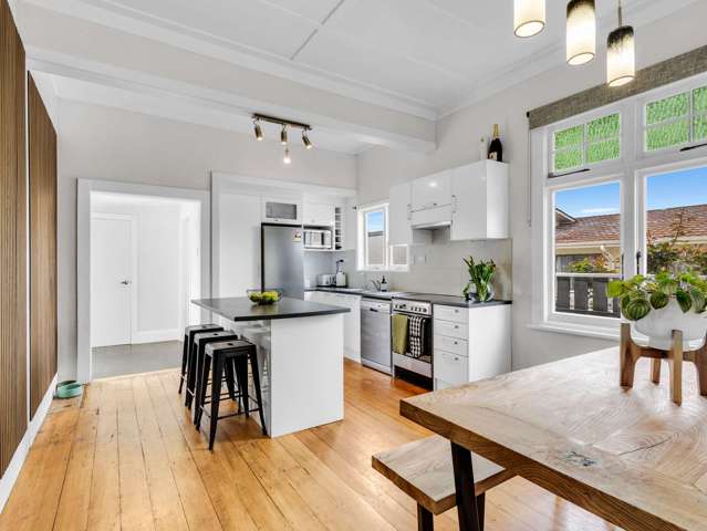 Parkvale Perfection — Priced to Move!