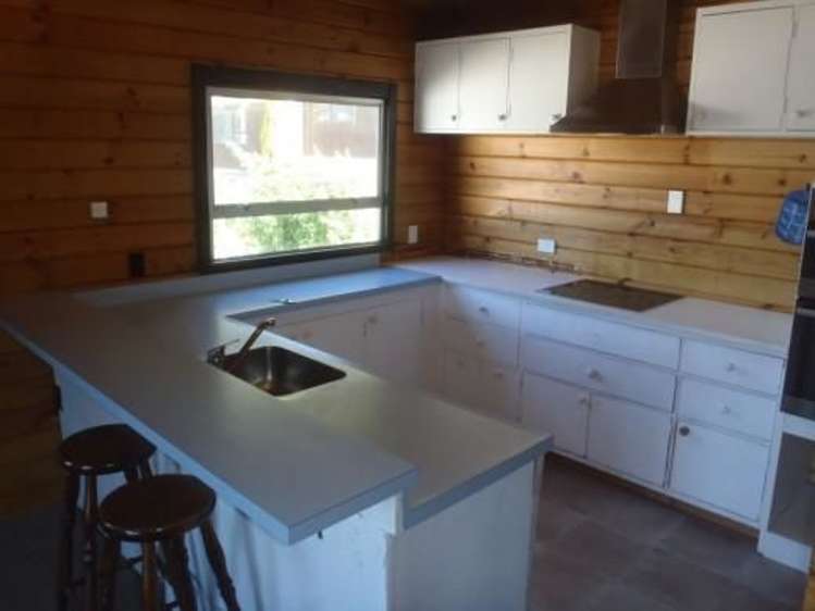 16 Williams Street Fernhill/Sunshine Bay_2