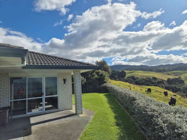 1801 East Coast Road Whakatiwai_6