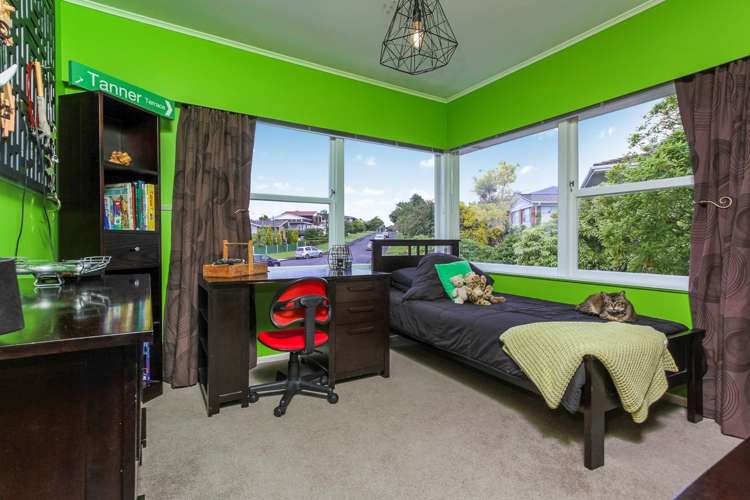 32 Taitua Drive Te Atatu South_13