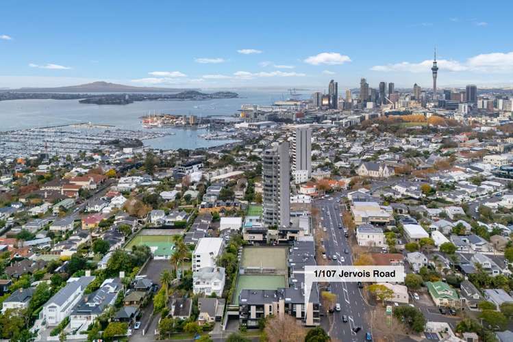 1/107 Jervois Road_1