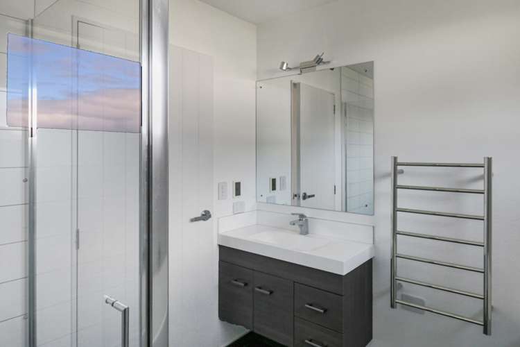 6 Satchell Way Kaiwharawhara_10