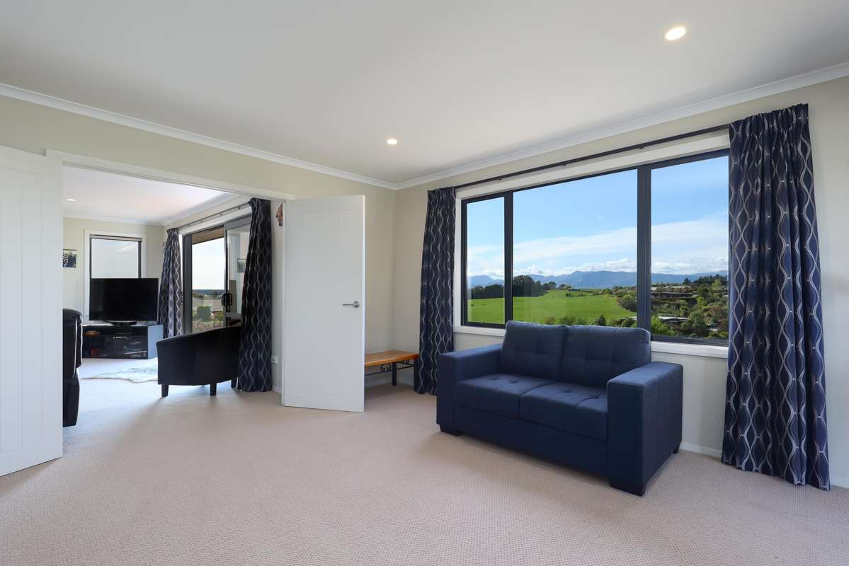 131 Ridgeview Road_1