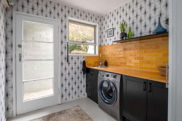 18 Branxholm Street Roxburgh_13