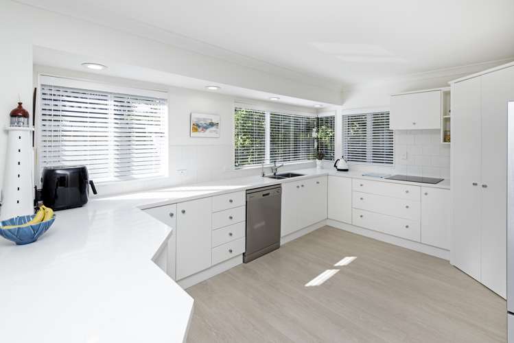 2/67 Simmental Crescent Somerville_2