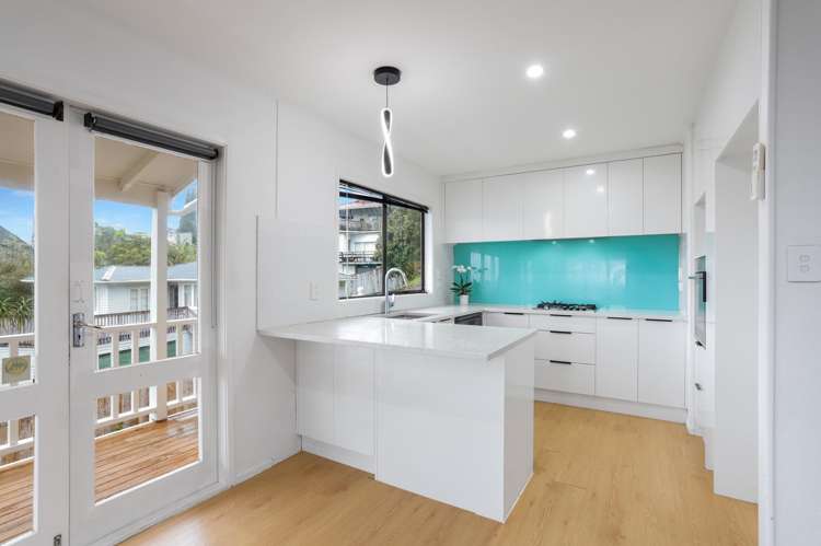 2/59 West Coast Road Glen Eden_4