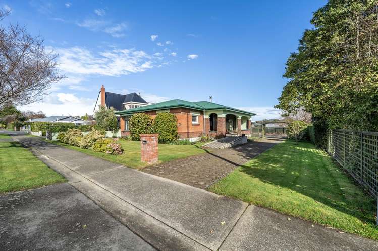 442 Queens Drive Windsor_20