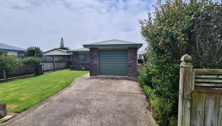 13a Tasman Street Opunake_21