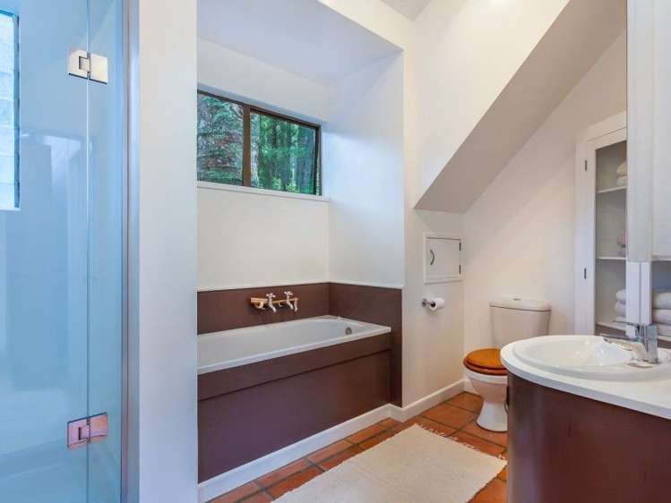 16 Kaurimu Rise Titirangi_8