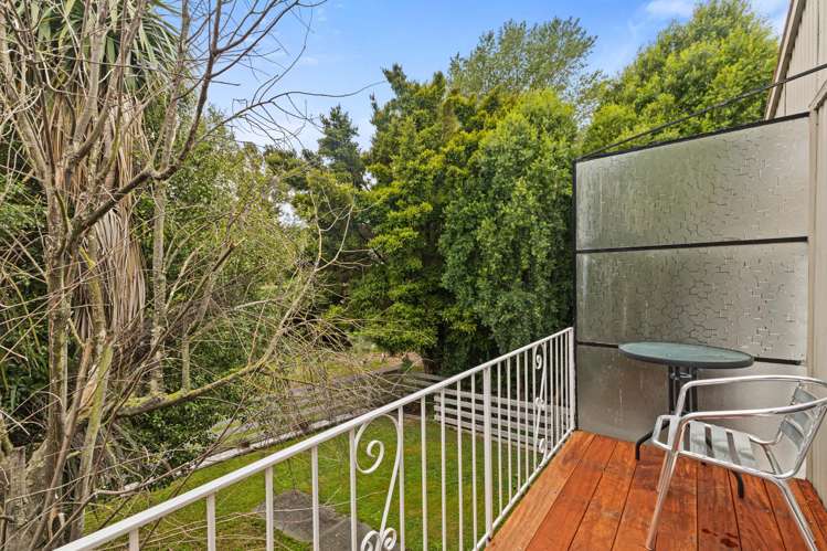 9a Esher Place Saint Martins_2