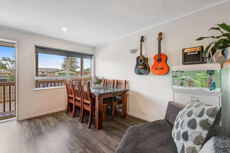 2/33F Springs Road Parakai_9