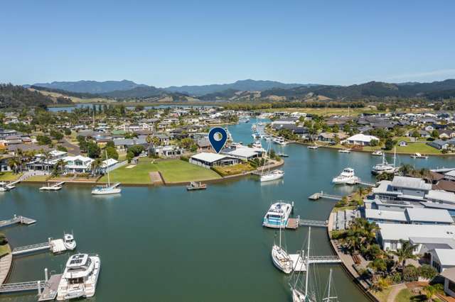 North facing waterfront lifestyle