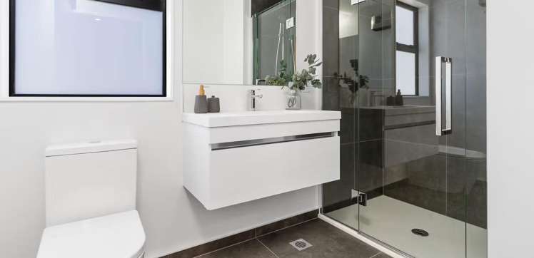 2/27 Harewood Road Papanui_6