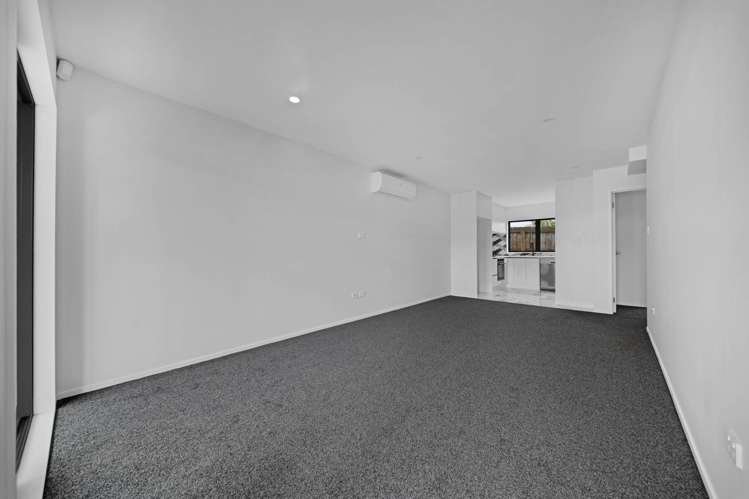8D Friesian Drive Mangere_4