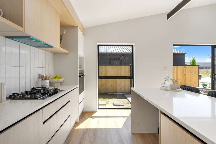 16 Wooing Tree Avenue Cromwell_10