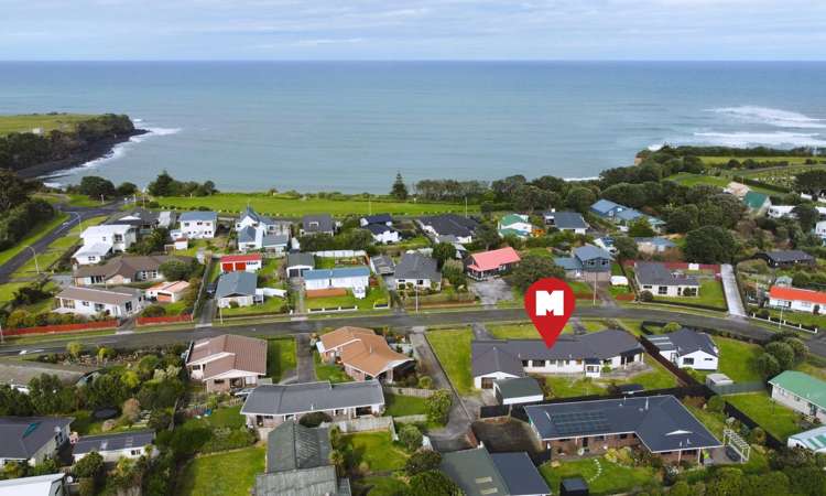 14 Pohutukawa Drive Opunake_1