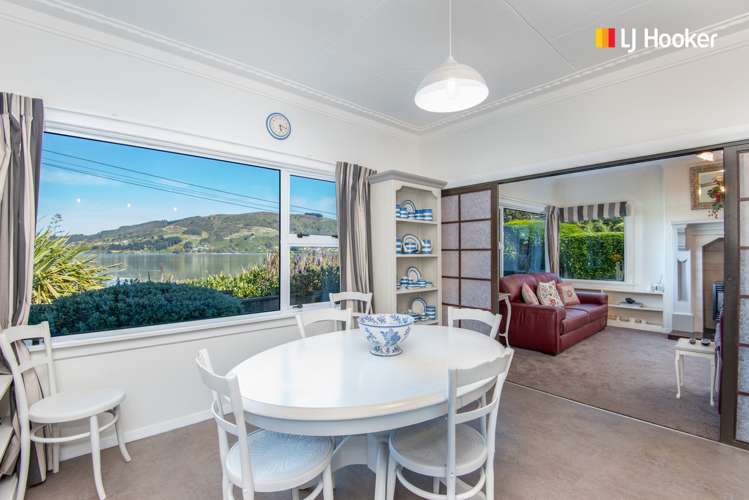 1 Castlewood Road Company Bay_8