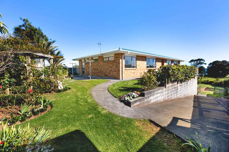 49 Battiscombe Terrace Waitara_11