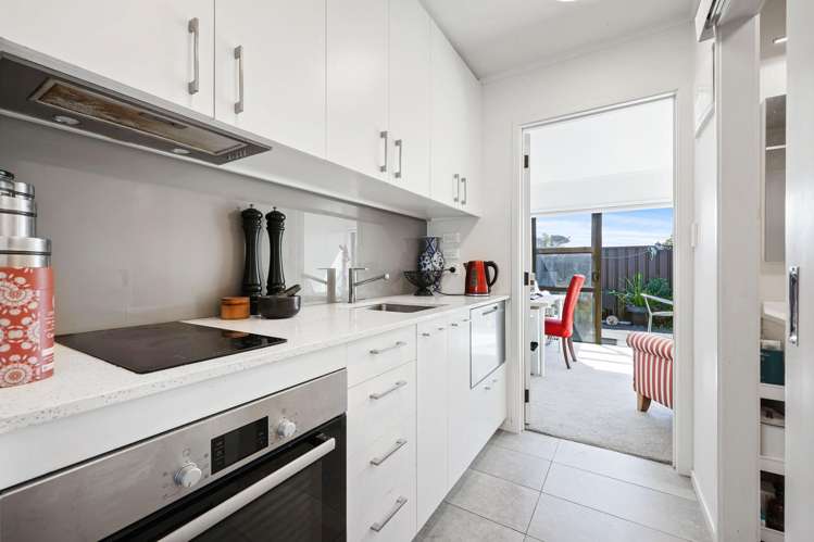 H/327 Hobsonville Road Hobsonville_8