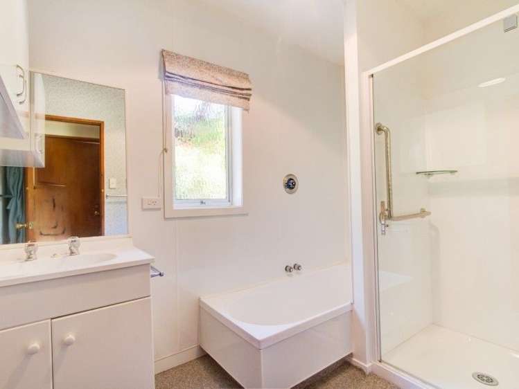 62 Kingston Street Albert Town_9