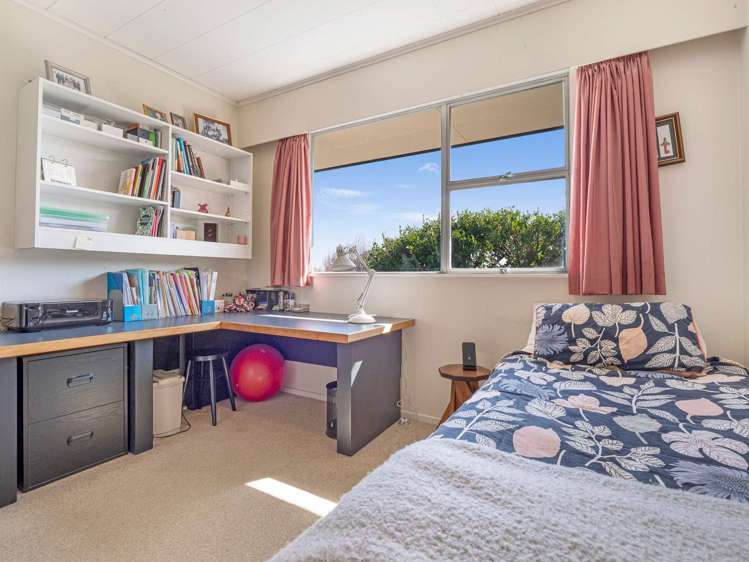 5 Exeter Crescent Springvale_18