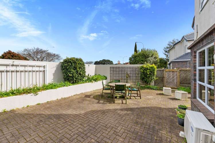 8/50 Cook Street Howick_22