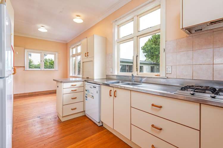 15 St Johns Avenue Palmerston North_7