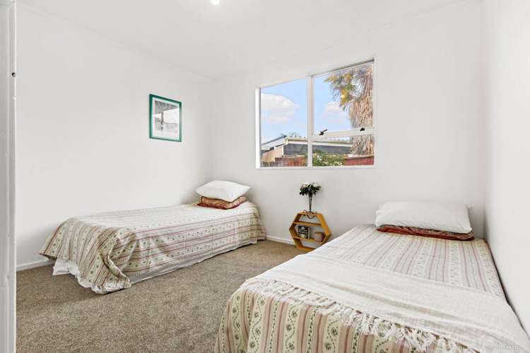 2/73a Flanshaw Road Te Atatu South_8