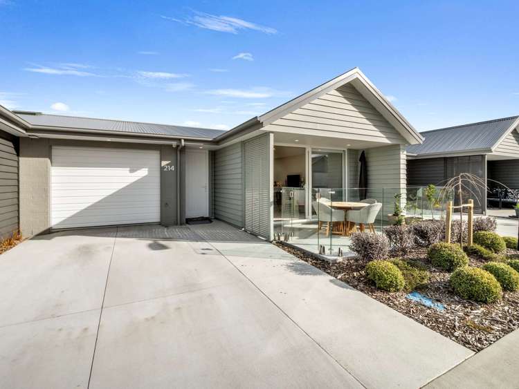 214/30 Bob Robertson Drive Woodend_20