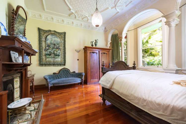 1192 Huia Road Huia_7