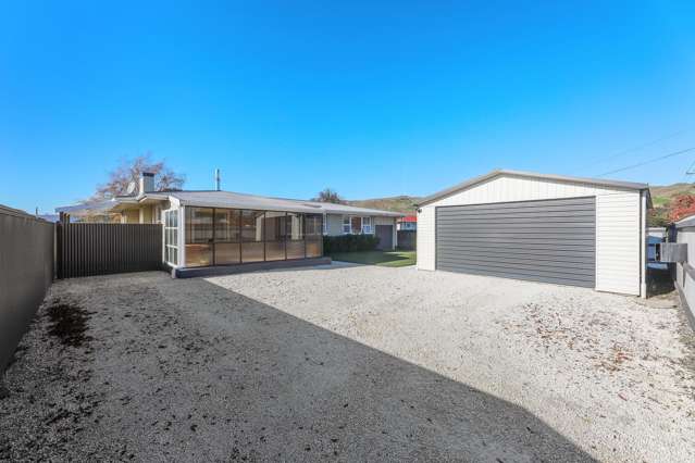 It's Got It All - 167 Weld Street