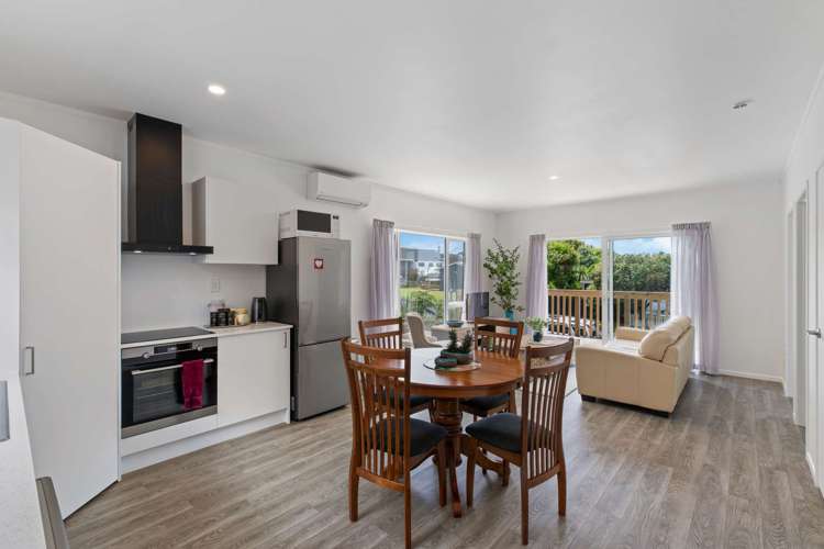 15 Rosario Crescent Red Beach_12