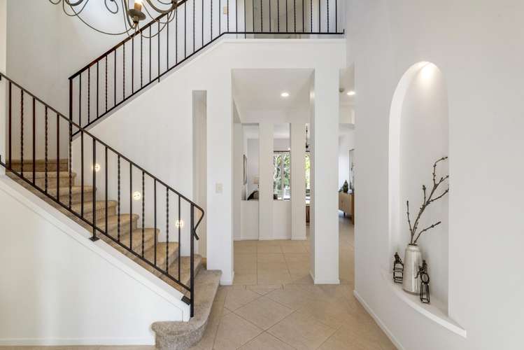 1 Scarlet Oak Drive Schnapper Rock_25