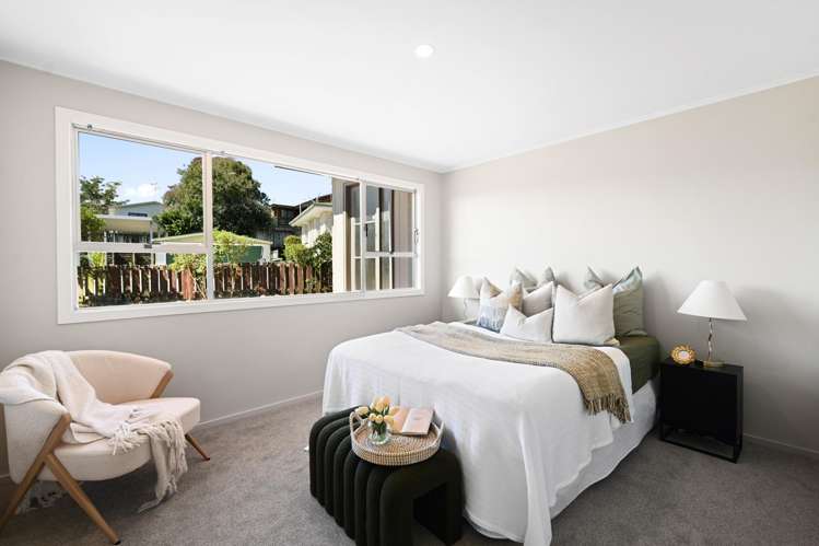 17 Ridgeway Place Glenview_11