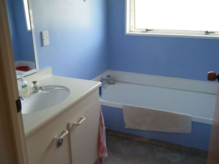 70 Gormack Street Balclutha_11