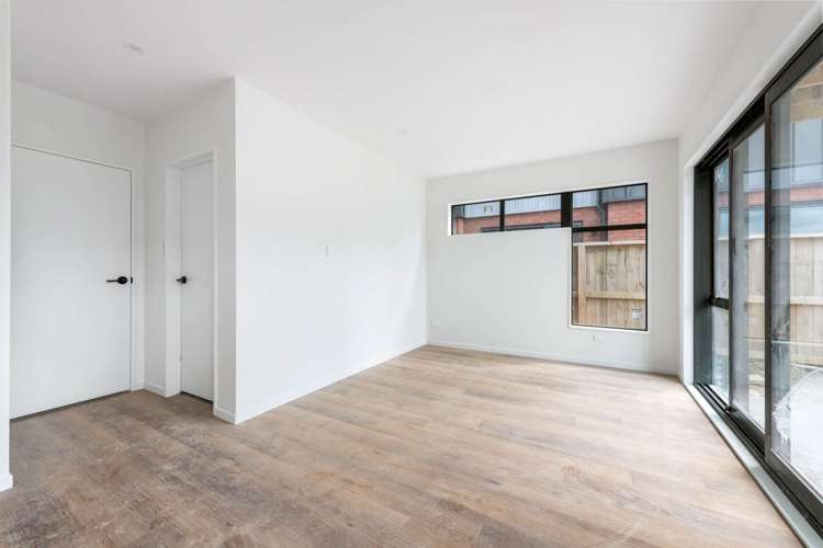 74 Wallace Road Hobsonville_10