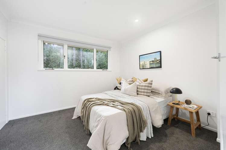 208 Forest Hill Road Waiatarua_15