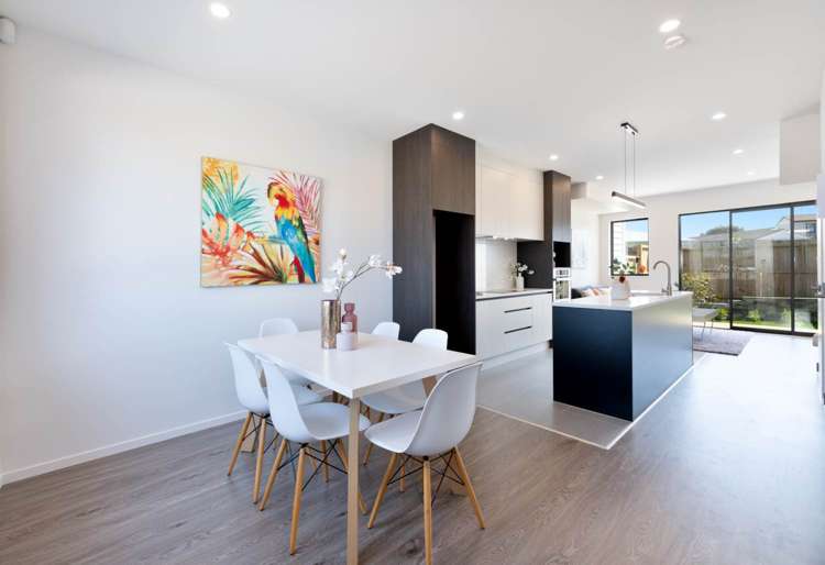 2/10 Becker Drive Weymouth_4