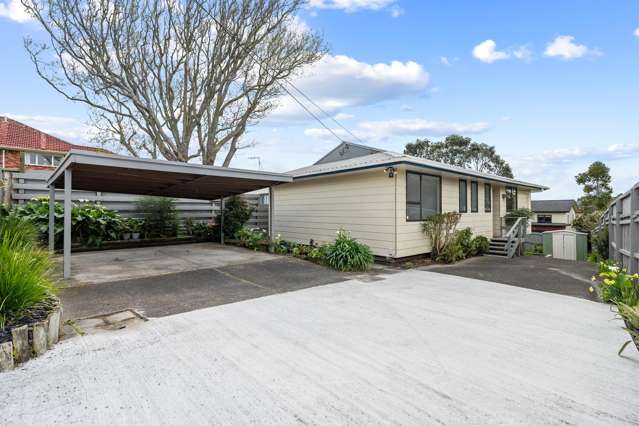 IDEAL FIRST HOME - AVAILABLE AFTER 25+ YEARS!