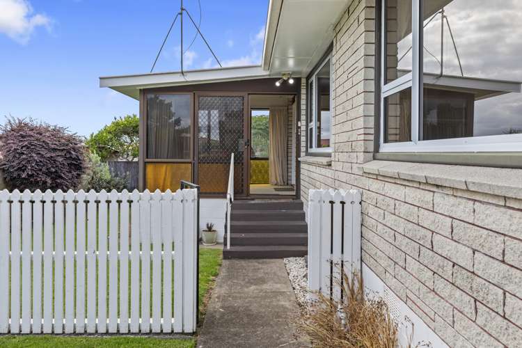 24 Ridge Street Otumoetai_11