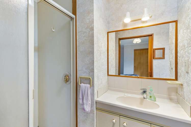 46 The Drive Paraparaumu Beach_11