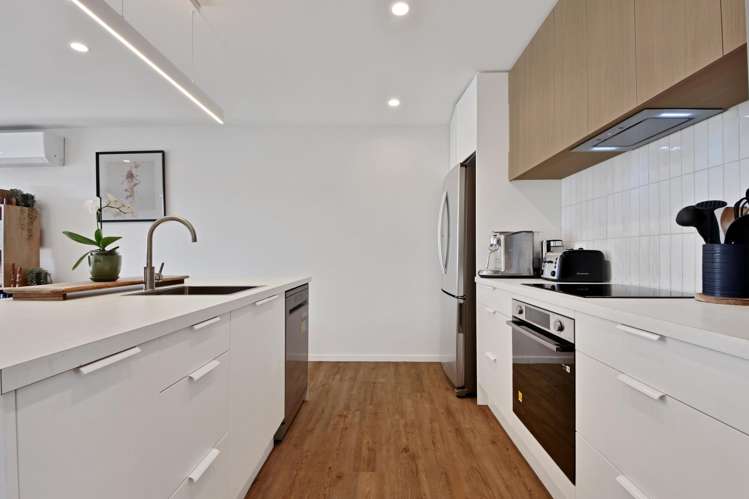 6/24 Dampier Street Woolston_9