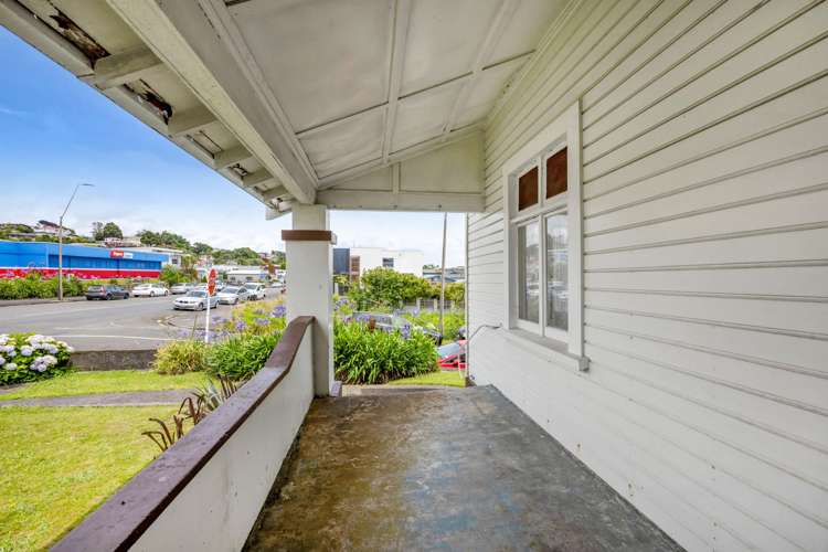 230 Devon Street West New Plymouth Central_9