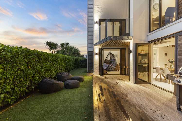 11 Tuatini Place Long Bay_13