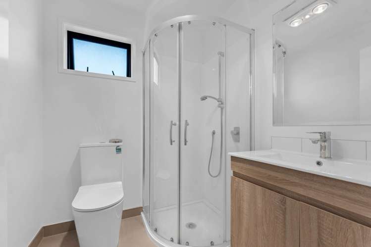 24 Rauemi Way Te Atatu South_10