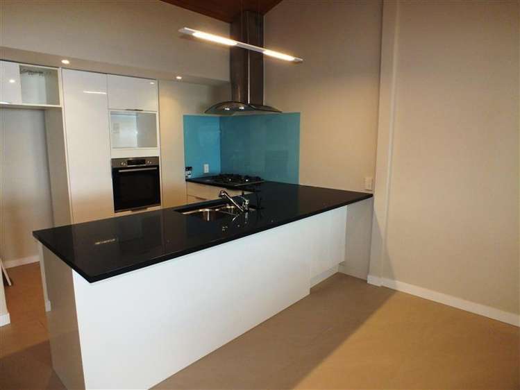 11/4 Arkles Strand Arkles Bay_3
