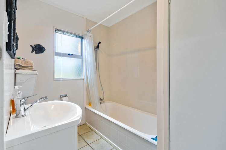 21 Te Kapua Street Oakura Coast_17